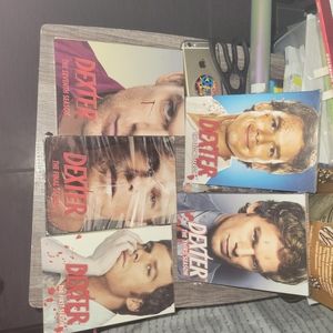 Dexter dvds  5 seasons